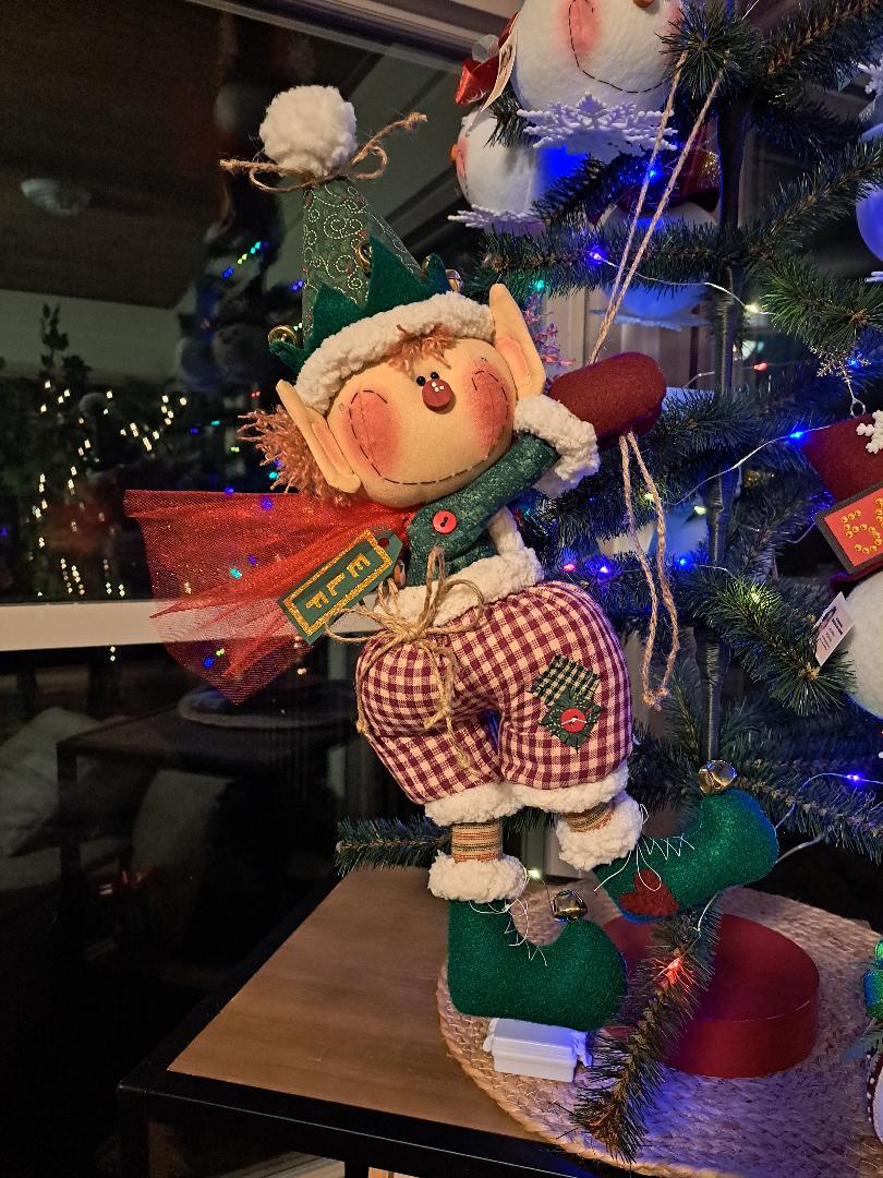 ELF TREE HANGER