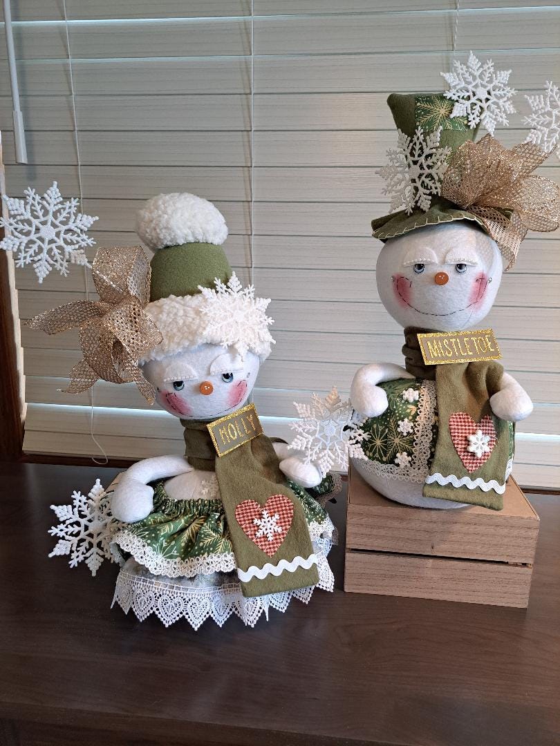 Hollie & Mistletoe Couple Snowman Dolls, Christmas Decor